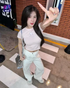 Hot51 Live Aplikasi Popular Malaysia untuk Penstriman Langsung