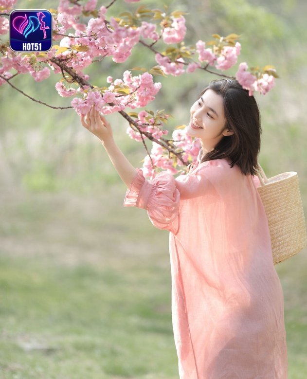 Read more about the article Enjoy Nonstop Fun on HOT51 Live Platform